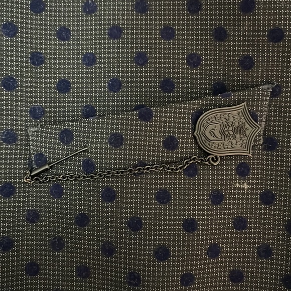 Blackberry Vest - Picture 2 of 5